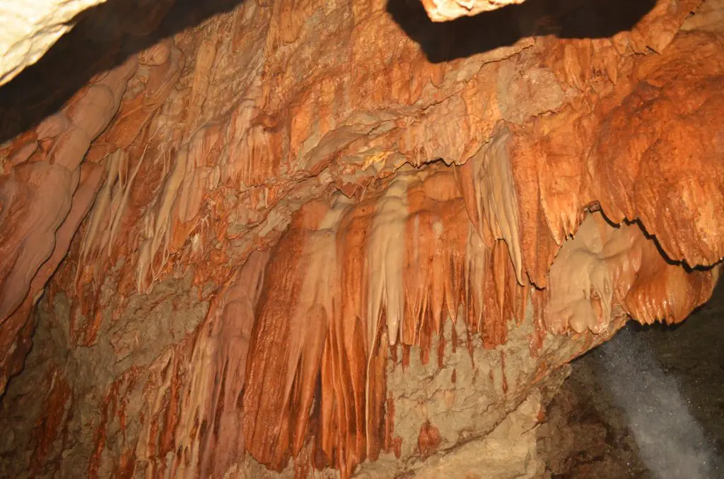 Behold this amazing stalactites of Aran Cave in Tuba, Benguet.