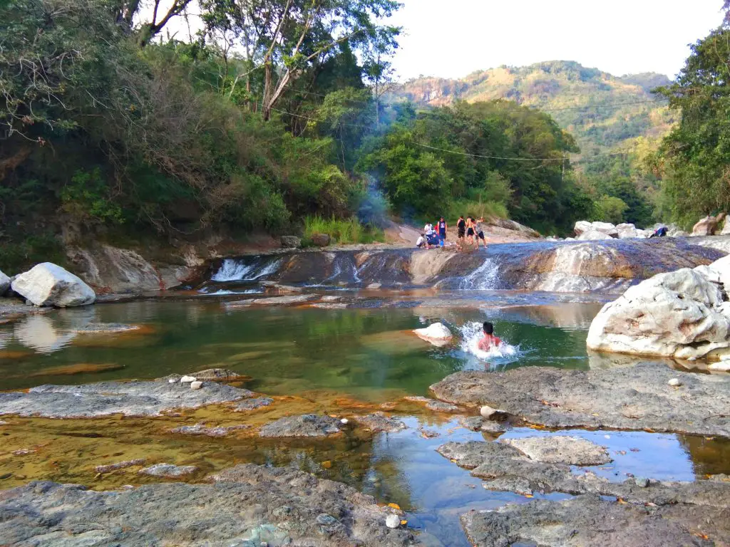 Another waterfalls near Bayokbok falls.
