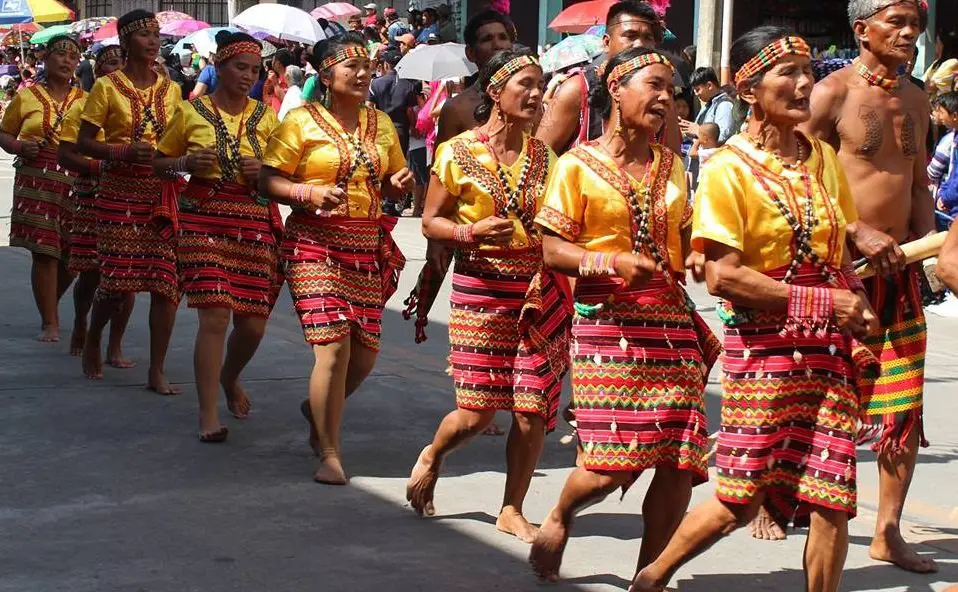 Performers showing ethnic attires during the Lang-ay Festival. 