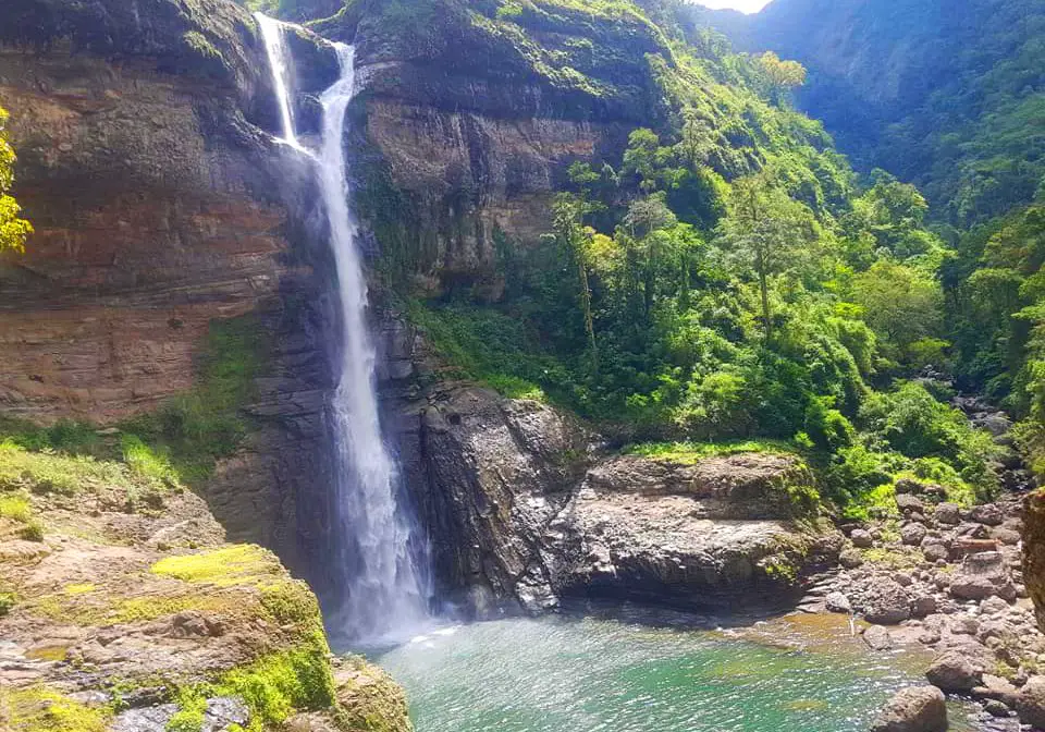 Aw-asen falls is one of the tourist spots in Ilocos Sur. 