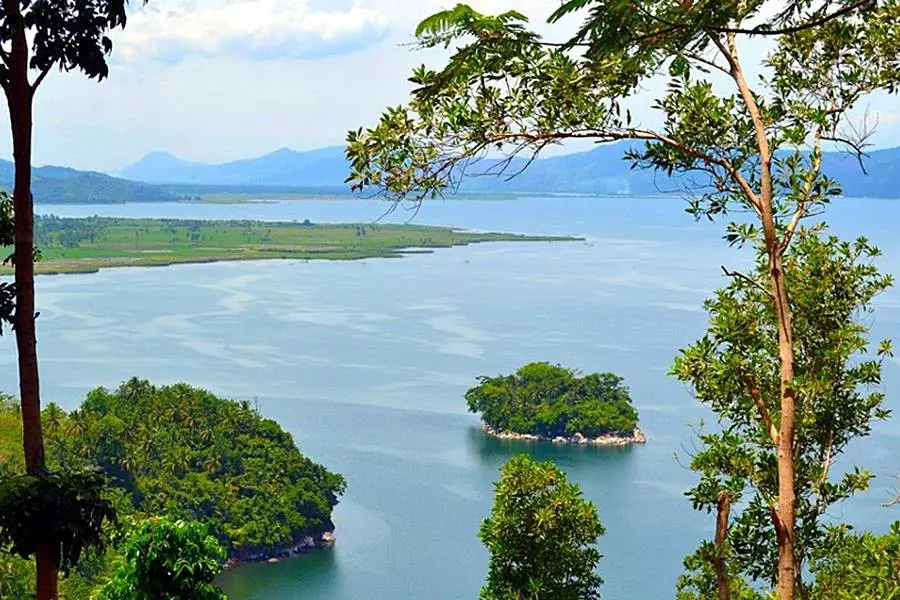 Lake Mainit is one of Surigao Del Norte tourist spots