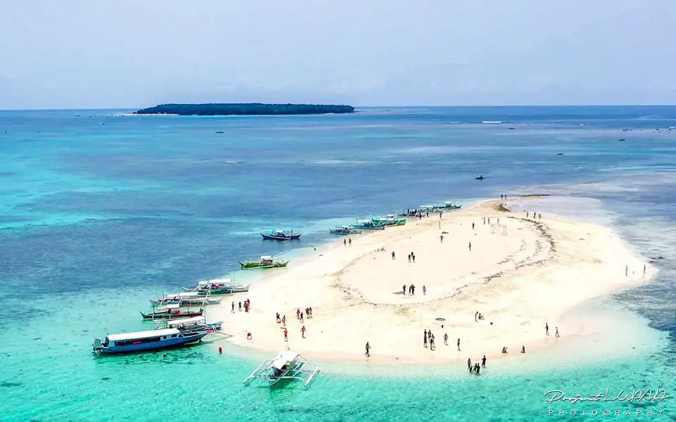 Naked Islands is one of the tourist spots in Surigao Del Norte.
