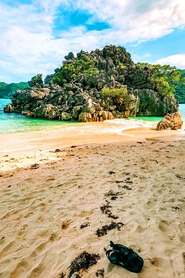 caramoan camarines sur tourist spots